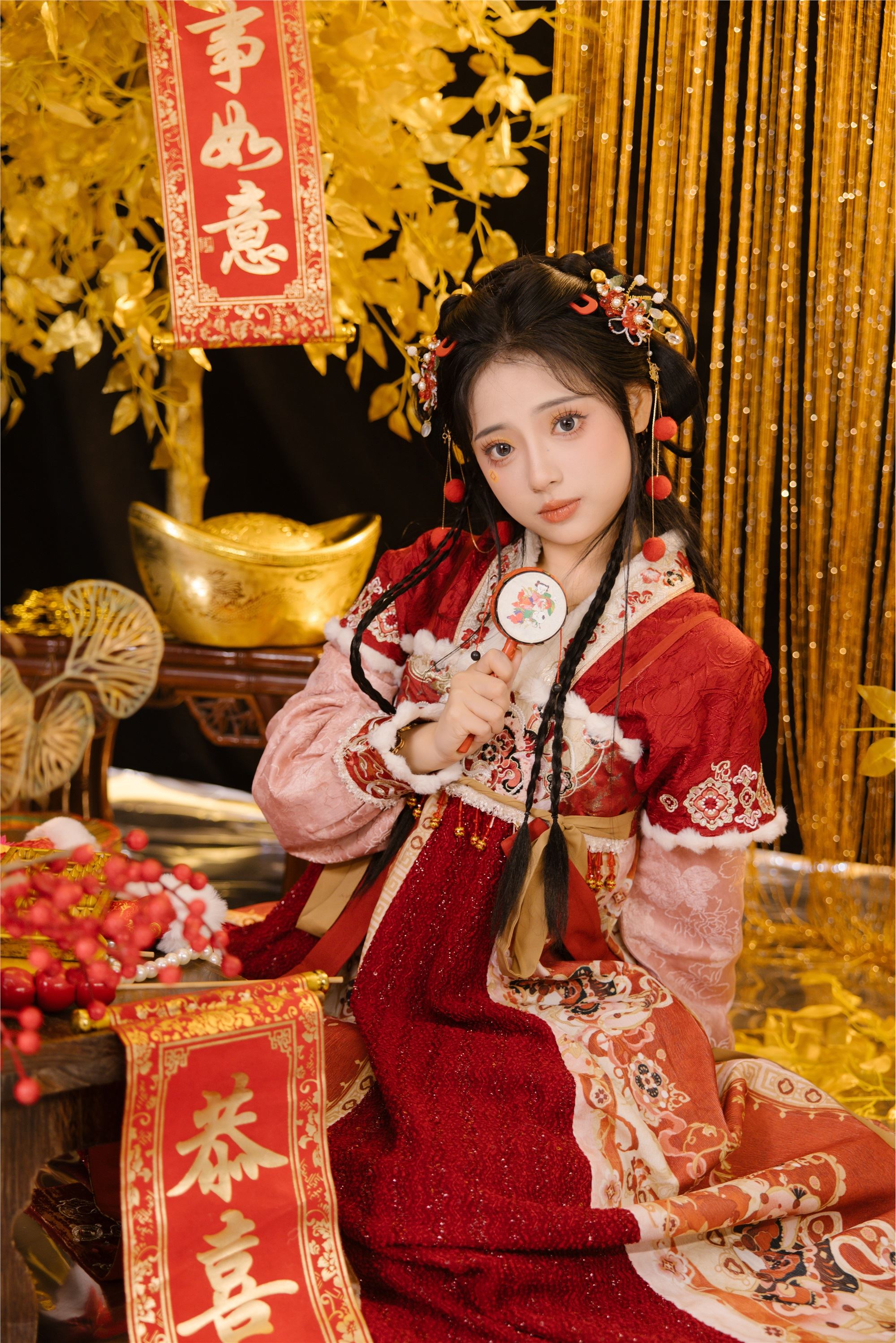 YITUYU艺图语 2025.01.30 蛇年大吉 衔鹿